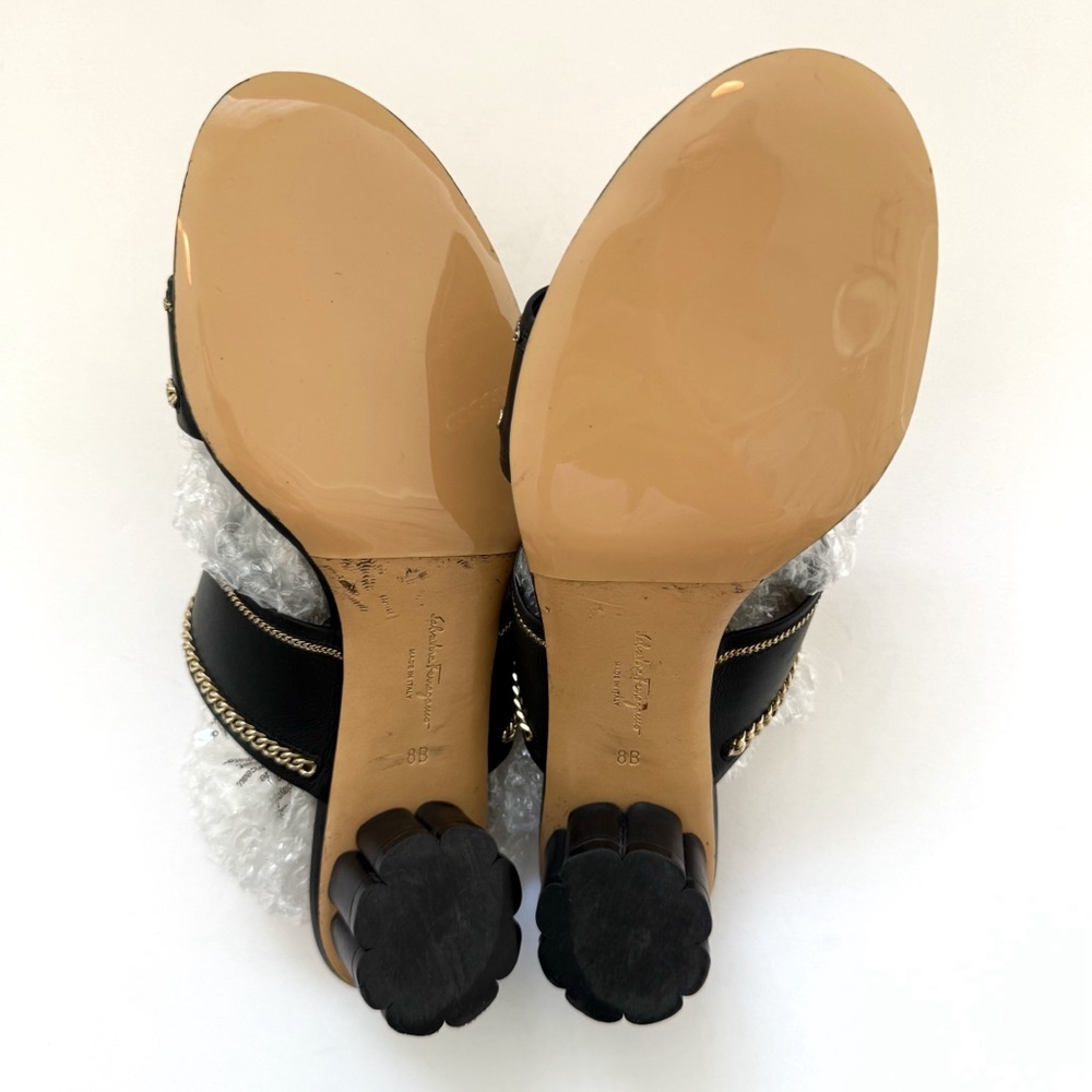 SALVATORE FERRAGAMO BELLUNO BLACK LEATHER
GOLD CHAIN SLIDE SANDAL FLOWER HEELS - Picture 7 of 9